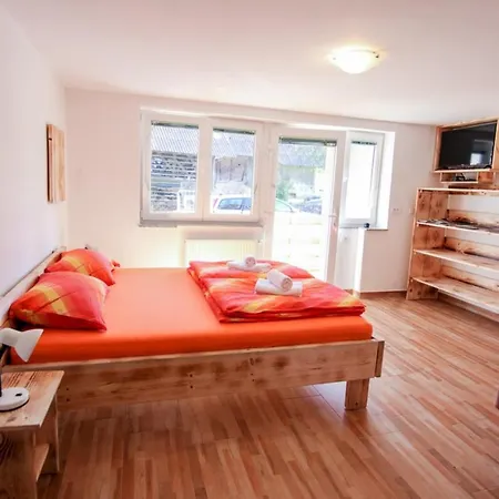 Apartament Apartmaji Pri Kozmavo - Little House *
