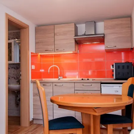 Апартаменты Apartmaji Pri Kozmavo - Little House *