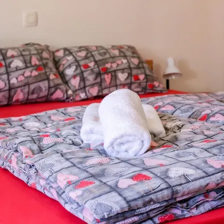 Apartmaji Pri Kozmavo - Little House *