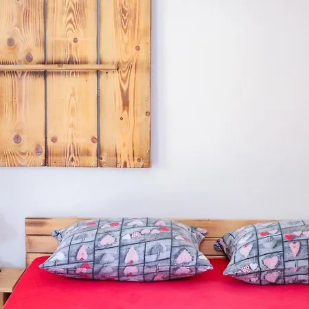 Apartmaji Pri Kozmavo - Little House