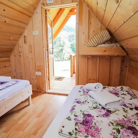 Apartmaji Pri Kozmavo - Little House * Бохинь