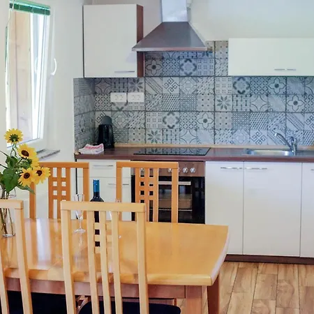 Apartament Apartmaji Pri Kozmavo - Little House *