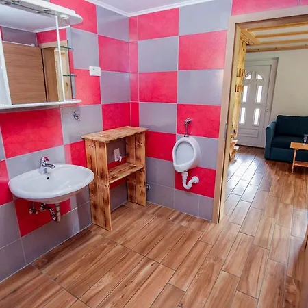 Apartmaji Pri Kozmavo - Little House Apartament *