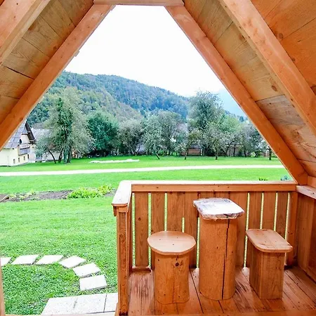 Apartmaji Pri Kozmavo - Little House *