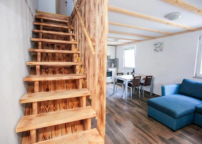 Διαμέρισμα Apartmaji Pri Kozmavo - Little House *