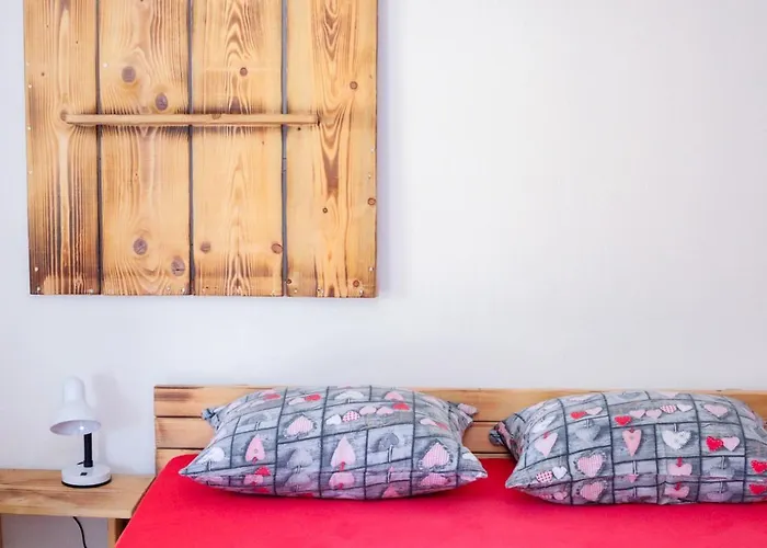 Apartmaji Pri Kozmavo - Little House