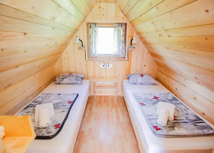 Daire Apartmaji Pri Kozmavo - Little House *