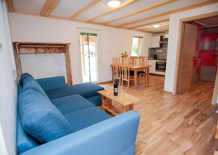 Apartmaji Pri Kozmavo - Little House Daire Bohinj