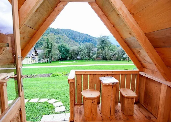 Apartmaji Pri Kozmavo - Little House *